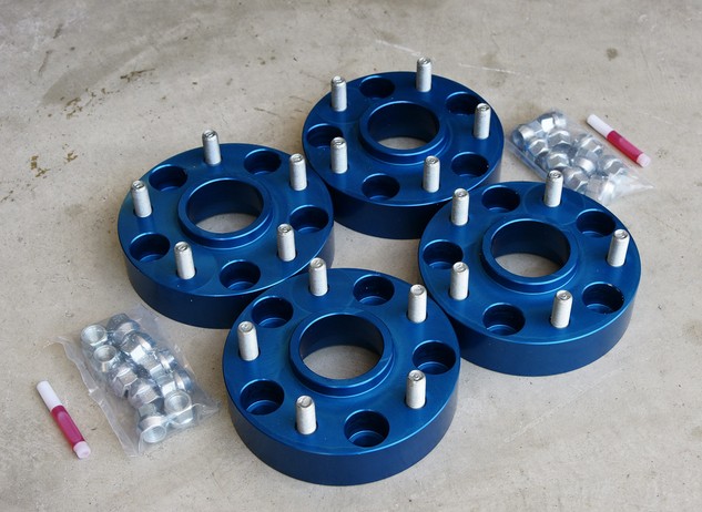 Wheel Spacer -25 mm thick- MAZDA BT50 - Armorman 4x4