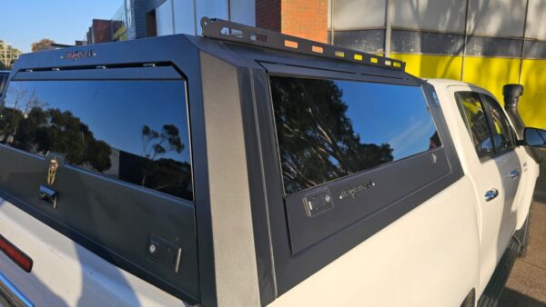 Solid side glass tub Canopy for Hilux - ARMORMAN 4X4