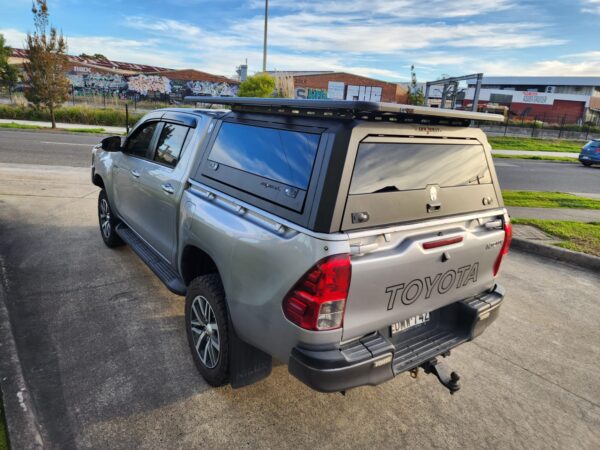 Solid side glass tub Canopy for Hilux - ARMORMAN 4X4