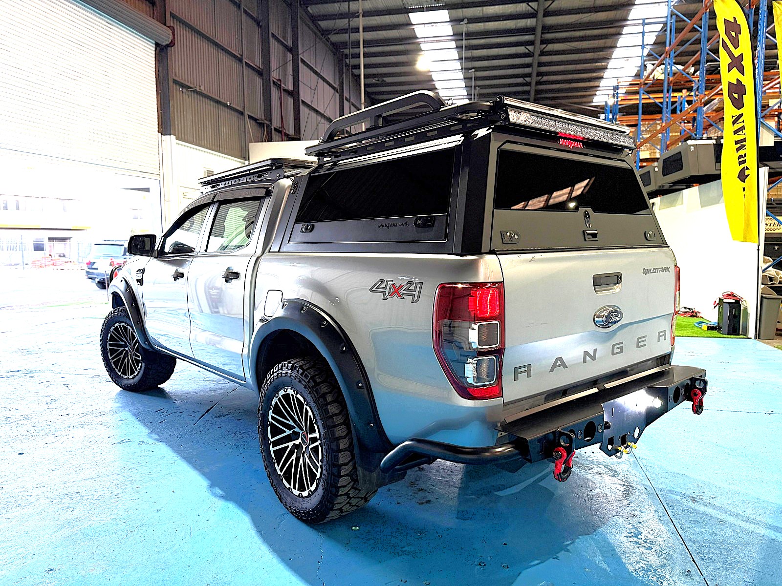 Solid side glass tub canopy for Ranger - ARMORMAN4X4