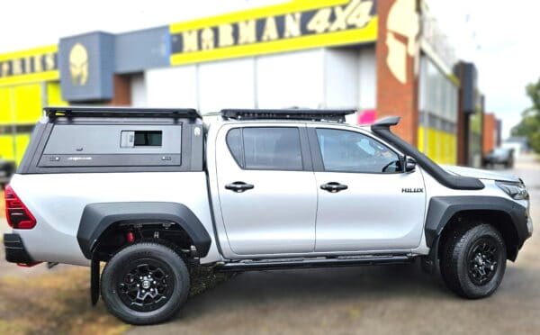 Side glass tub canopy for Hilux