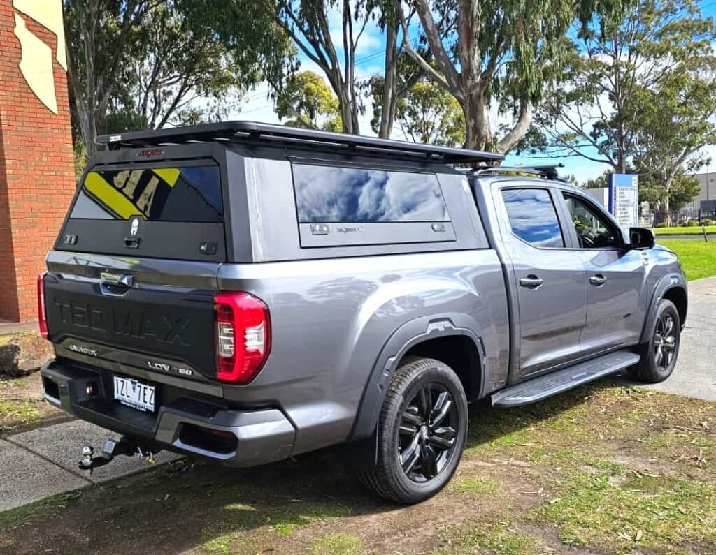 Solid side glass tub canopy for LDV MEGA TUB - ARMORMAN4X4 - Armorman 4x4