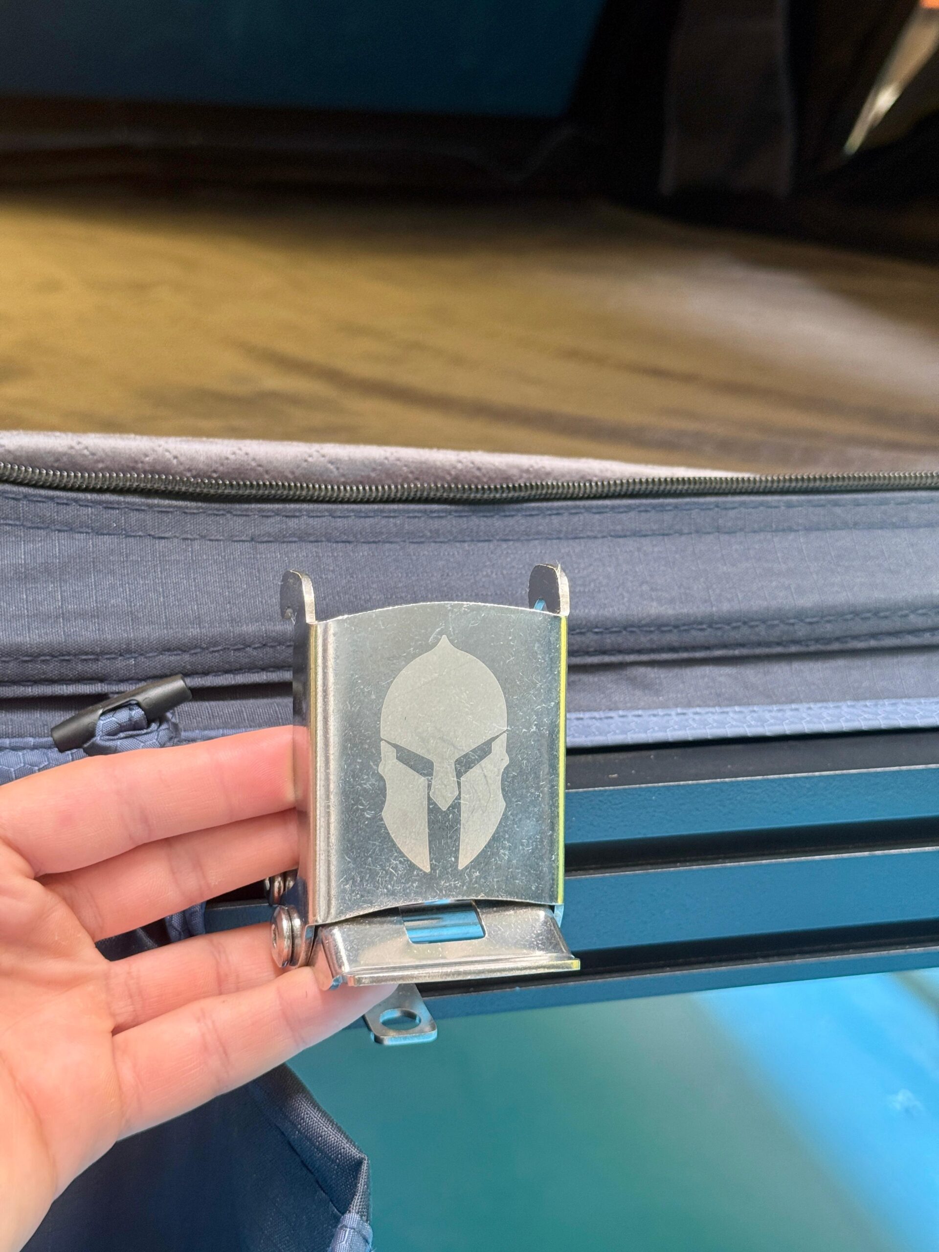 ROOF TOP TENT- BUSH LANDER - SLIM - HARD SHELL- ARMORMAN 4X4 - Image 9