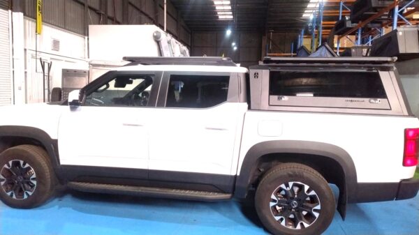 SOLID SIDE GLASS Tub Canopy for BYD SHARK - ARMORMAN4X4 - Image 2