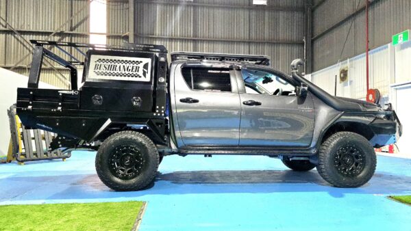 Bushranger Tray Canopy setup – Aluminium tray+1000 canopy for Hilux – ARMORMAN4X4 - Image 3