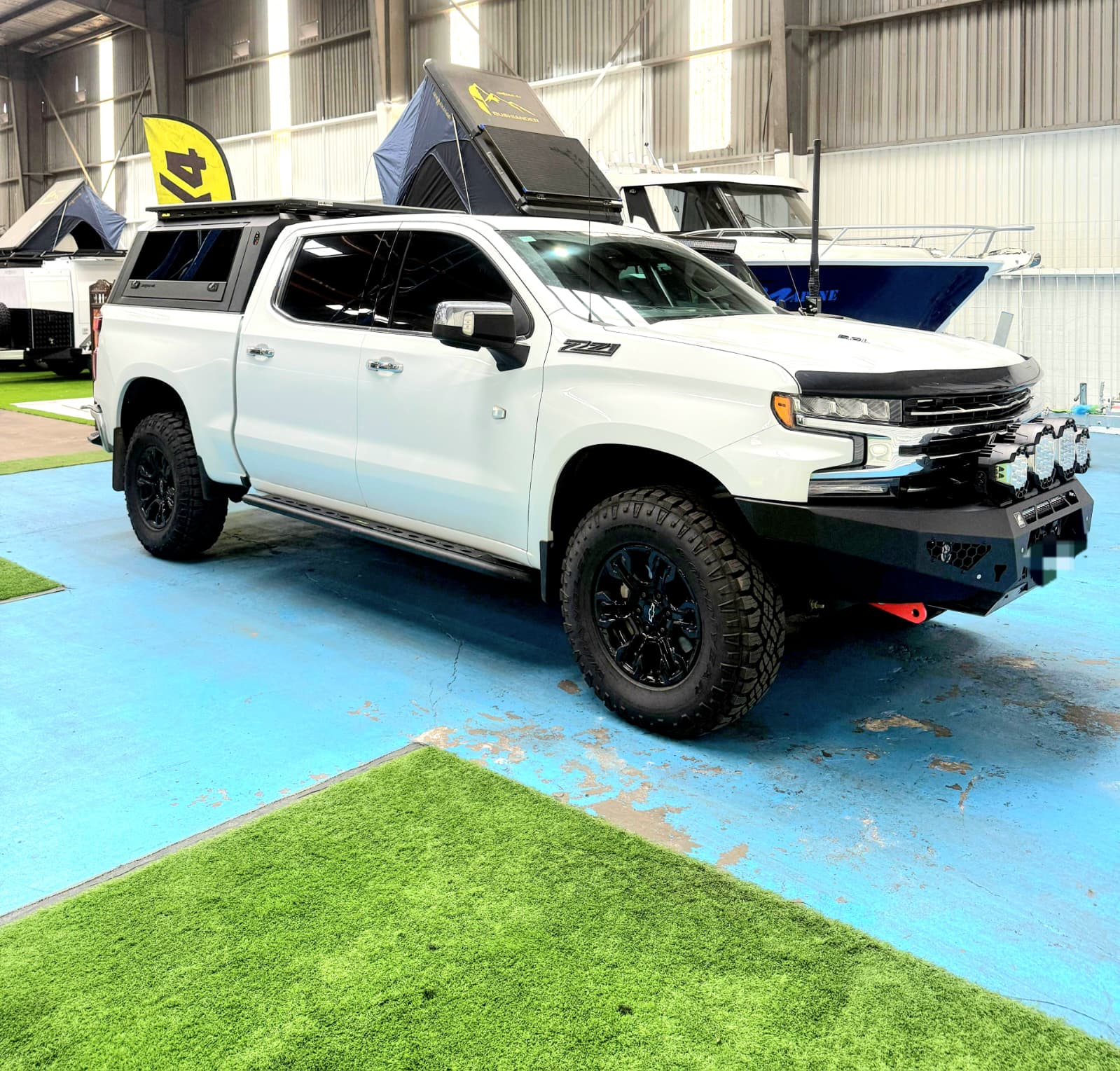 SOLID SIDE GLASS Tub Canopy for GMC/SILVERADO1500 - ARMORMAN4X4 - Image 2