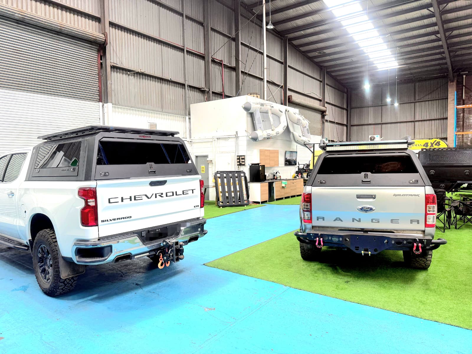 SOLID SIDE GLASS Tub Canopy for GMC/SILVERADO1500 - ARMORMAN4X4 - Image 5